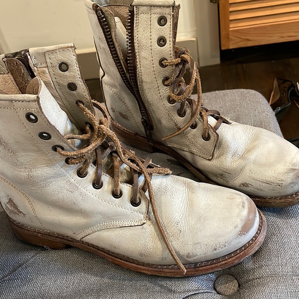 Army boots distressed style